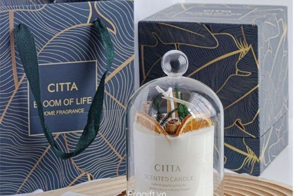 Tặng nến thơm cũng là một cách để bày tỏ tình cảm của bạn dành cho “nửa kia” của mình