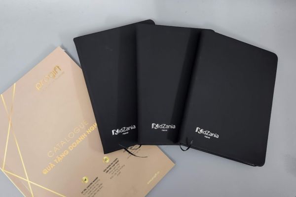 Sổ tay cũng là món quà tặng học sinh ý nghĩa mà bạn nên tham khảo