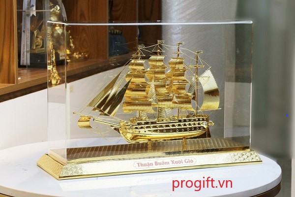 Quà tặng cho ngày khai trương với ý nghĩa thuận buồm xuôi gió