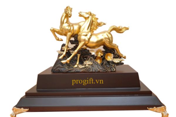 Tượng mạ vàng phong thủy