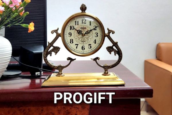 Đồng hồ để bàn