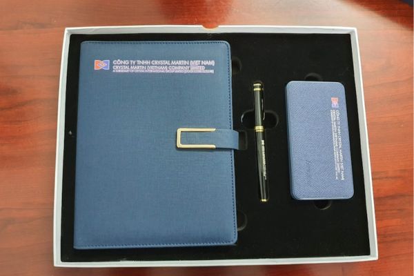 Tham khảo những quà tặng kỷ niệm thành lập công ty sang trọng, ý nghĩa