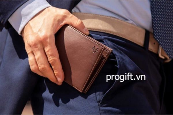 Ví da là một món quà tặng sếp lên chức vô cùng thiết thực