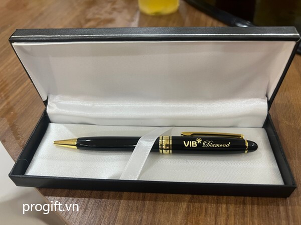 Những chiếc bút cũng như những thông điệp ý nghĩa được gửi đi