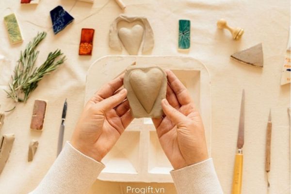 Người ta thường thích những món quà đơn giản, mang tính thiết thực hơn là quá cầu kỳ, đắt tiền