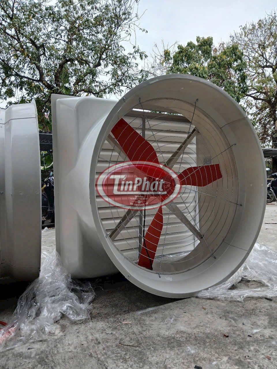 quat thông gió chuồng trại Tín Phát