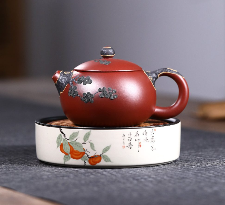 Ấm tử sa là trà cụ giá trị nhất trong lịch sử văn hóa trà Trung Quốc (Ảnh: sưu tầm)