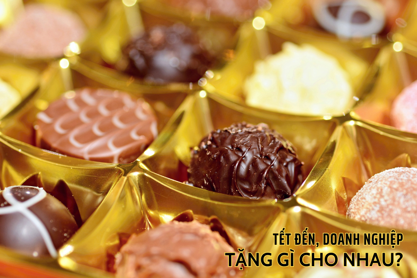 Bánh ngọt hoặc Chocolate đến từ những thương hiệu cao cấp cũng thường được chọn lựa là quà năm mới. 