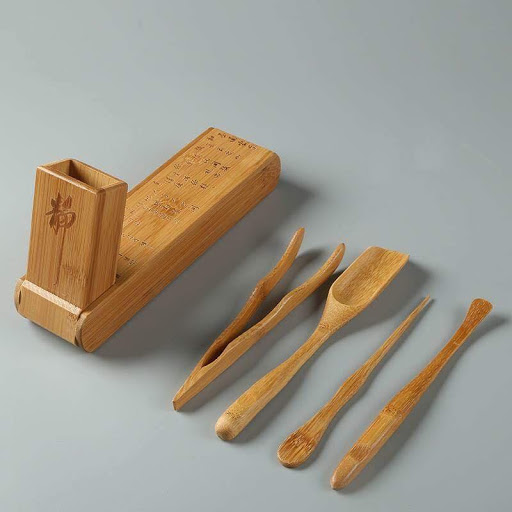 Bộ dụng cụ gắp sử dụng trong pha trà đạo (Ảnh: Sưu tầm)