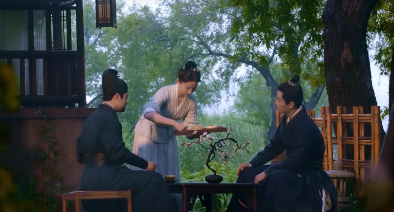 Cảnh Triệu nương tử phục vụ trà bánh cho khách (Ảnh: sưu tầm)