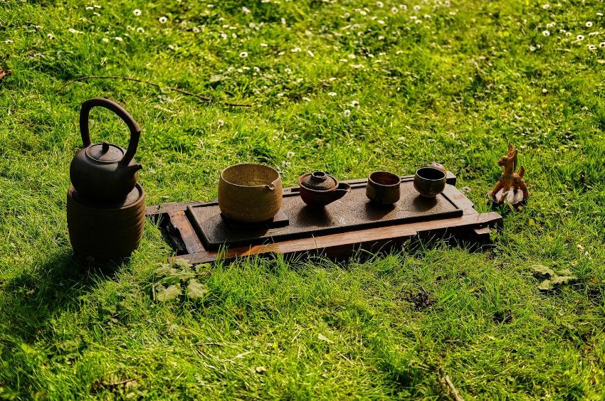 Thưởng thức trà trong những giai đoạn khó khăn không chỉ là việc uống một cốc trà đơn thuần.