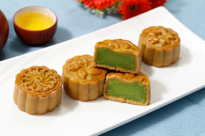 Hương hoa và vị thanh mát của trà hoa nhài giúp làm dịu vị ngọt của đậu xanh (Ảnh: sưu tầm)