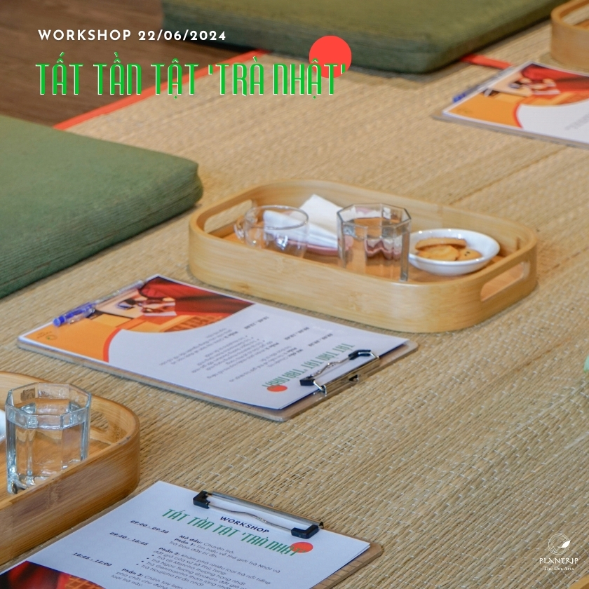 Hoạt động pha trà, thưởng trà trong buổi workshop do Plantrip Cha tổ chức.