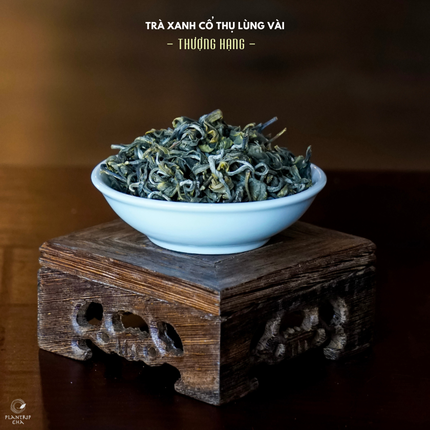 Hình dáng lá trà khô của Trà Xanh Cổ Thụ Lùng Vài Thượng Hạng.