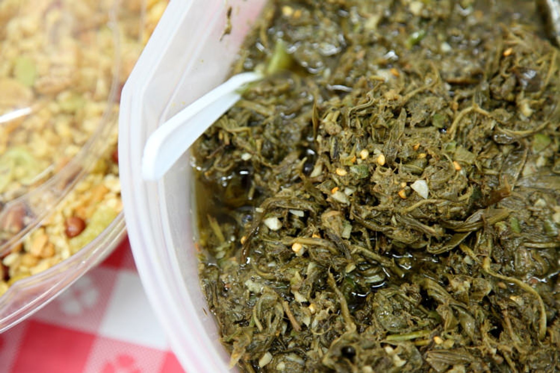 Lahpet Thoke (salad lá trà)