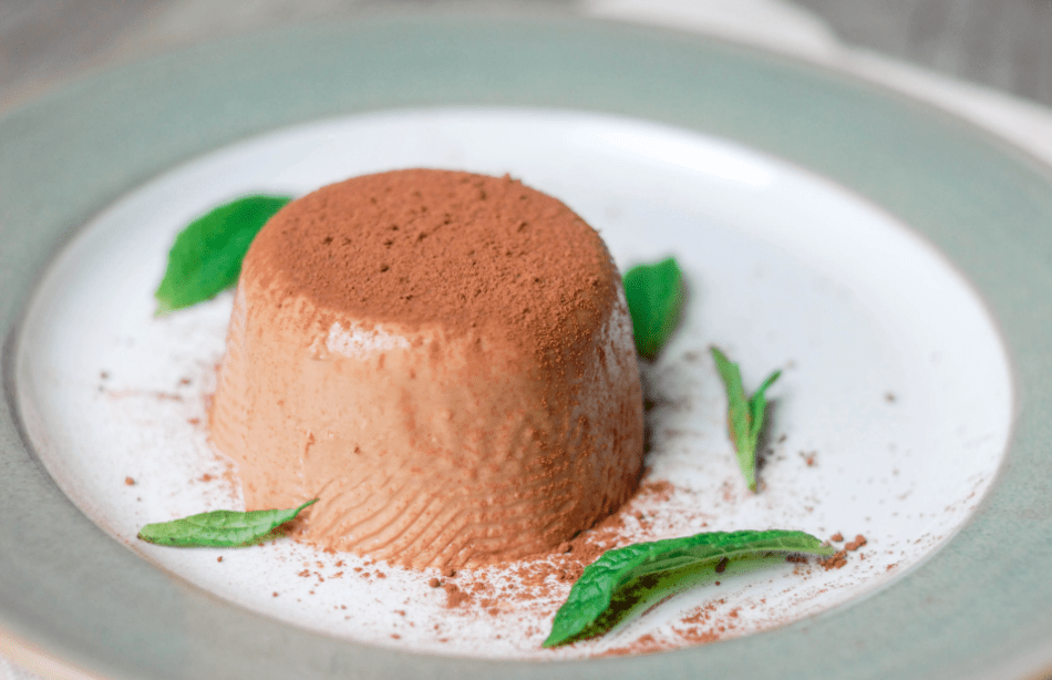 Món bánh pudding được chế biến từ trà Earl Grey và sữa ấm, sôcôla (Ảnh: sưu tầm)