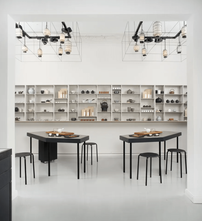 Thiết kế hiện đại theo phong cách tối giản của phòng trà P & T Concept (Ảnh: sưu tầm)