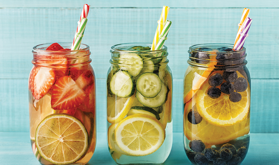 Dựa theo xu hướng năm nay các loại trà truyền thống như trà xanh, trà oolong, trà đen… sẽ được biến hóa đa dạng, chẳng hạn như Trà Detox - Ảnh: Sưu tầm