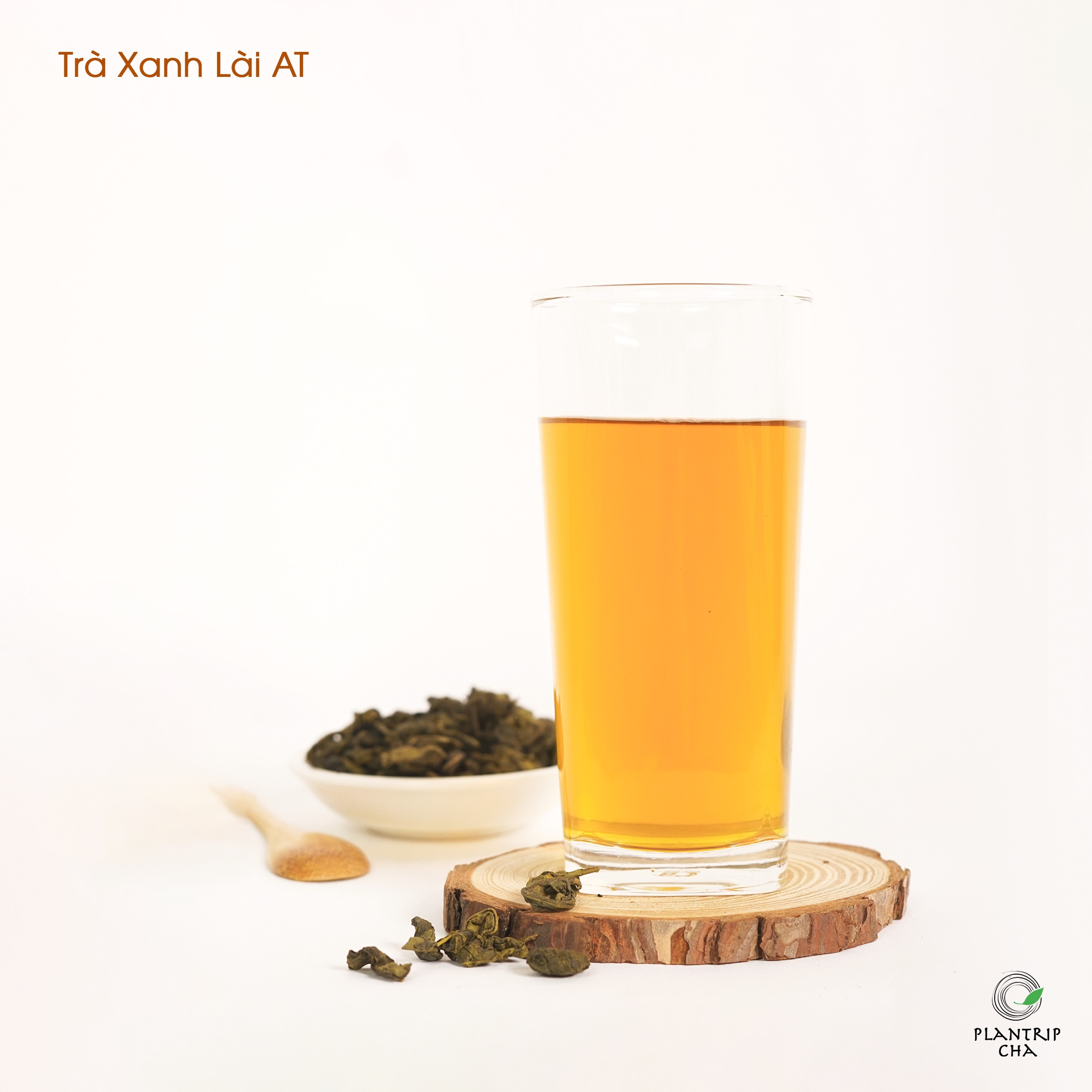 Trà Xanh Lài AT pha trà trái cây có hương thơm độc đáo, vị trà tươi mát và màu trà đẹp mắt.