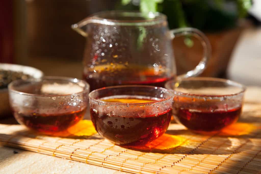 tìm hiểu uống trà đen có bị mất ngủ không