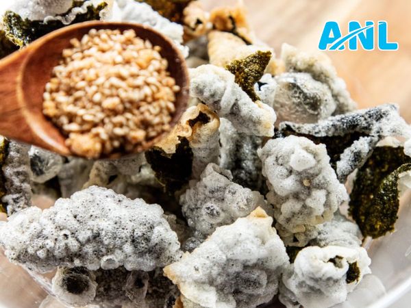 Rắc thêm mè vừng vào snack