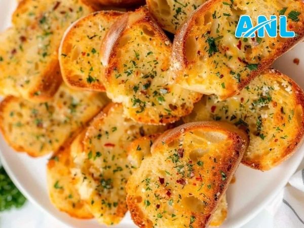 Khi nào nên chọn bơ tỏi tự làm?