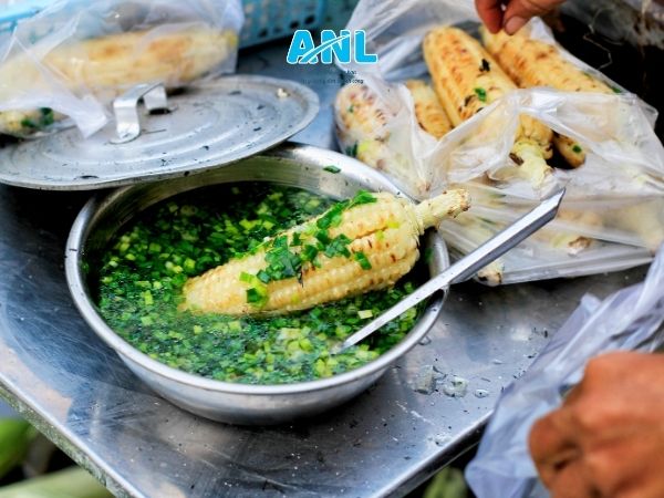 Bắp nướng sốt mỡ hành truyền thống đậm đà