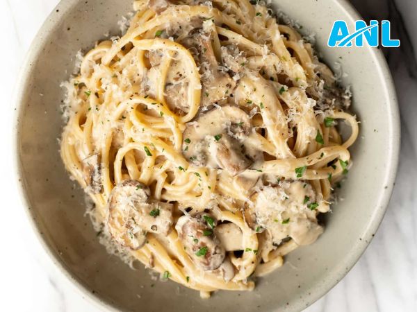 Mì ý sốt kem rong biển