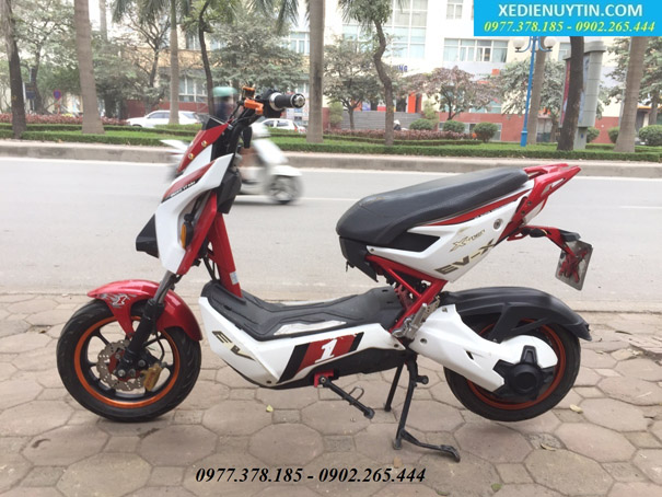 Thay ắc quy xe máy điện Xmen, Vespa, Zoomer, Giant m133s