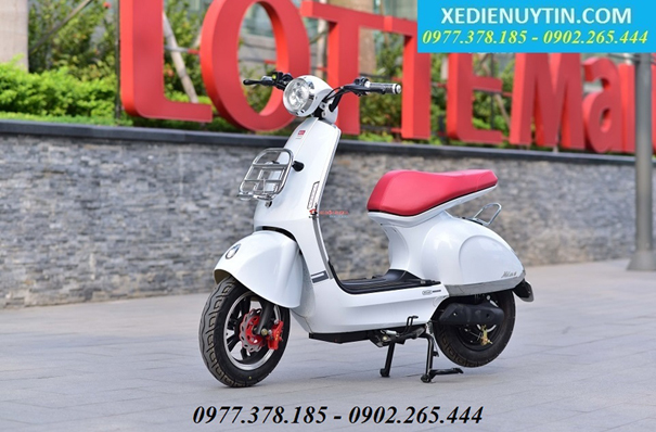 So sánh xe máy điện Milan II và xe điện Proud