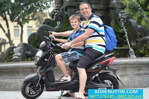 Giới thiệu xe máy điện Aima Challenger 2016