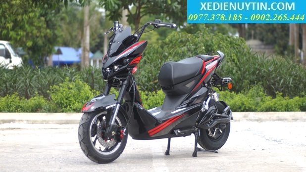 So sánh xe đạp điện và xe máy 50cc