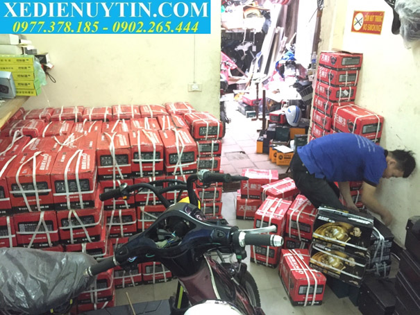 Ắc quy Thiên Năng chính hãng lắp cho xe đạp điện