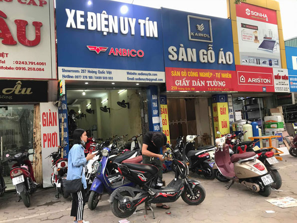 Thay ắc quy xe đạp điện chính hãng