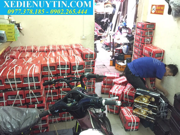 Thay ắc quy xe đạp điện tại nhà