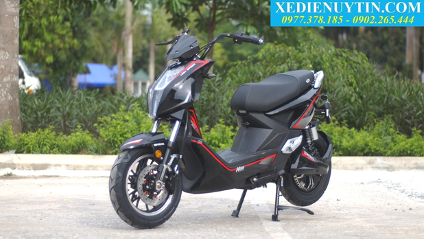 Xe điện Titan V5 2018