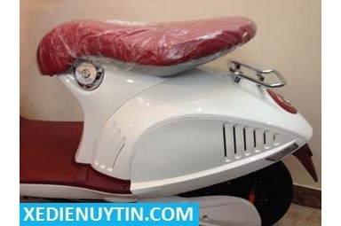 Xe máy điện Vespa 946 Suzika