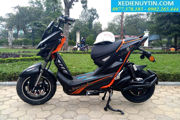 Xe điện Jeek Aima đỏ đen