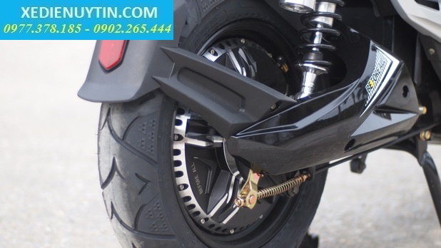 Xe máy điện Xtreme V5