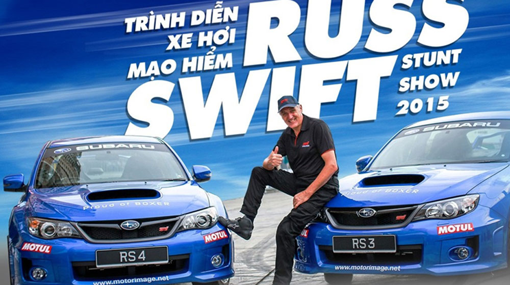 “Đứng tim” xem màn đi ôtô bằng 2 bánh