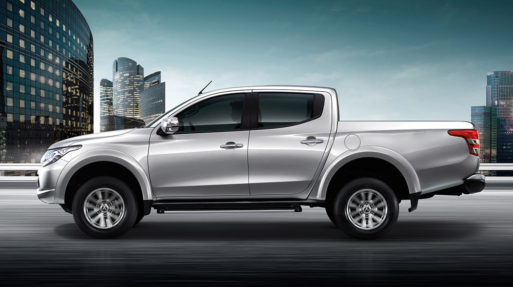 Mitsubishi Triton 2015 và Nissan Navara 2015: Cuộc chiến bán tải Nhật