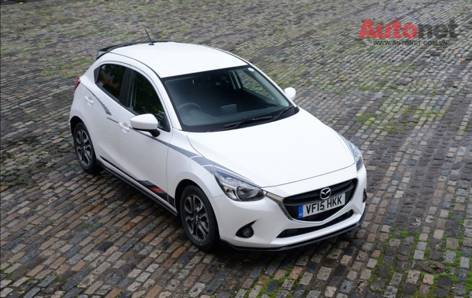 Mazda ra mắt bản đặc biệt Mazda 2 Black Sport tại Anh