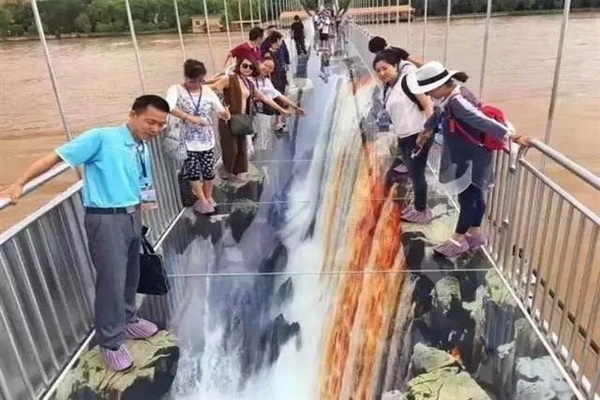 Cầu kính 3D đầu tiên tại Trung Quốc