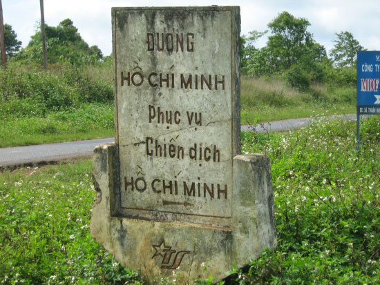 Đường mòn Hồ Chí Minh - con đường của những con đường
