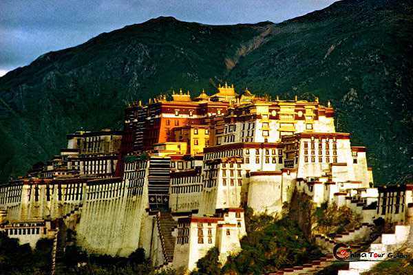 Cung điện Potala - Tây Tạng