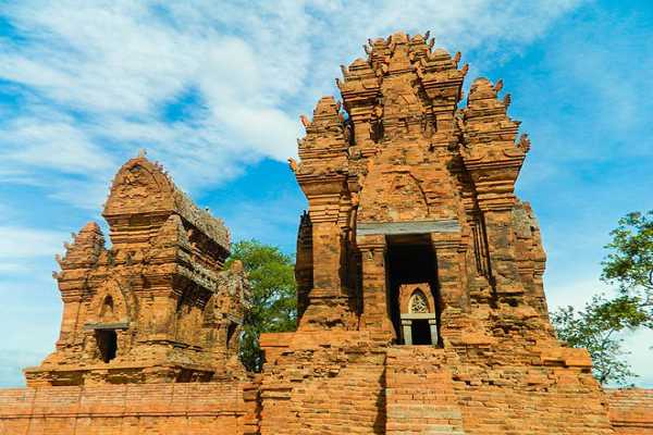 Thap ba Ponagar