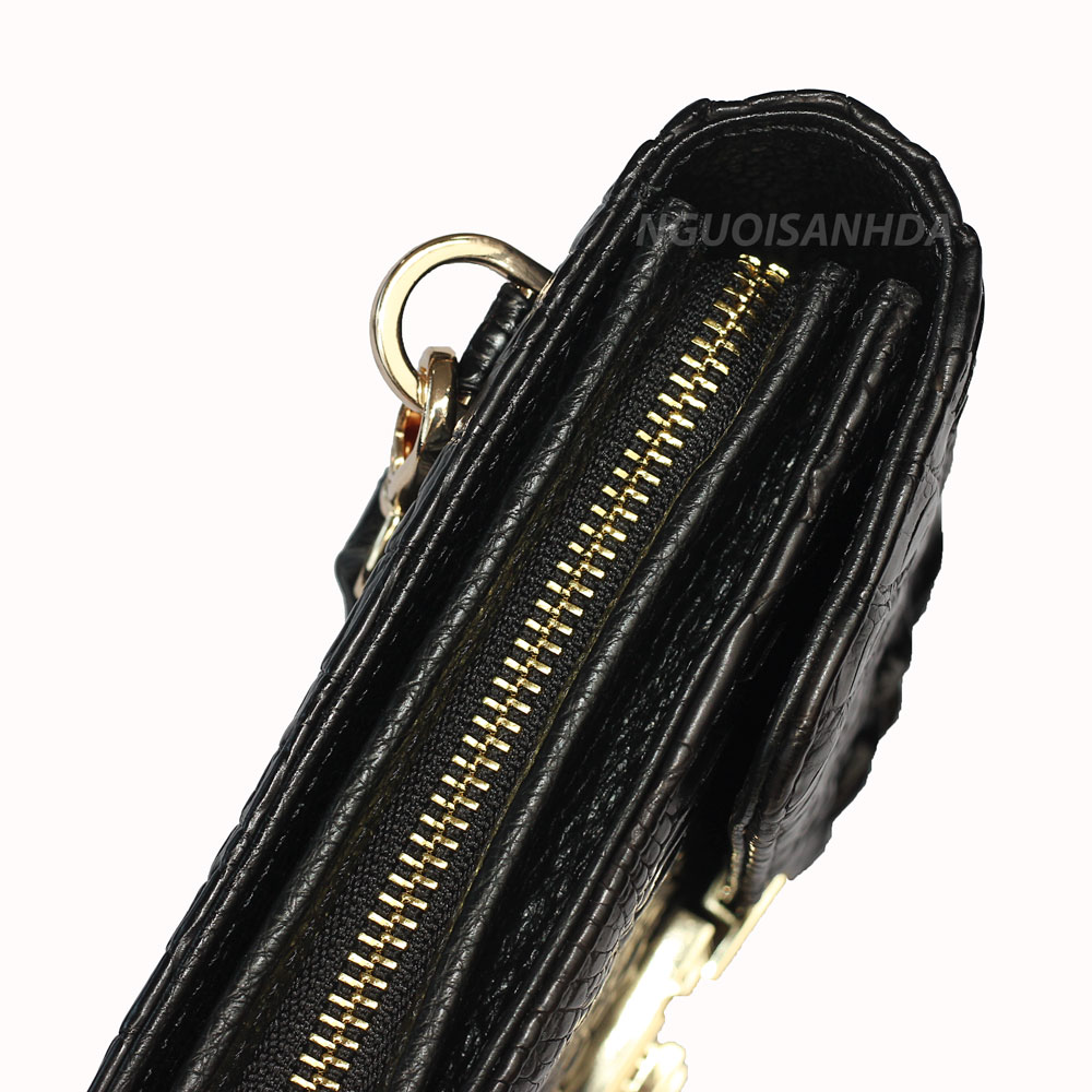 Ví cầm tay nam da cá sấu màu đen