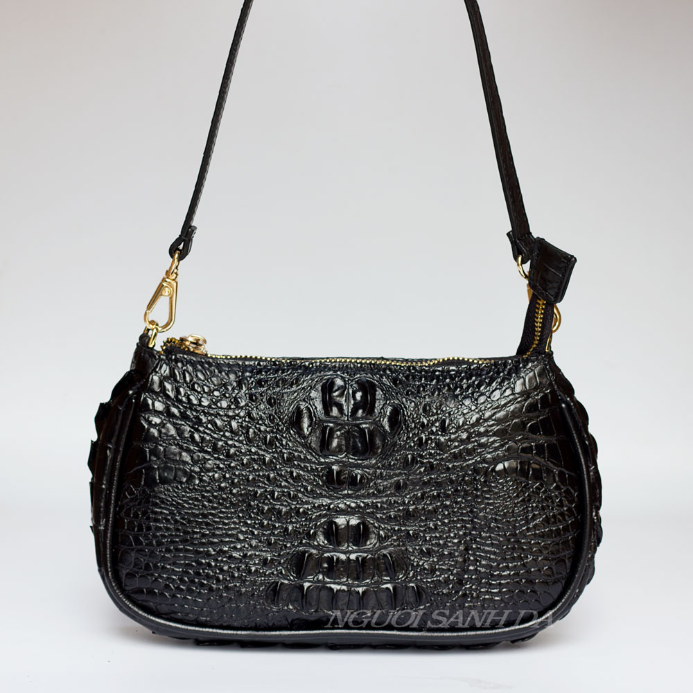 Túi xách kẹp nách da cá sấy gù gai màu đen
