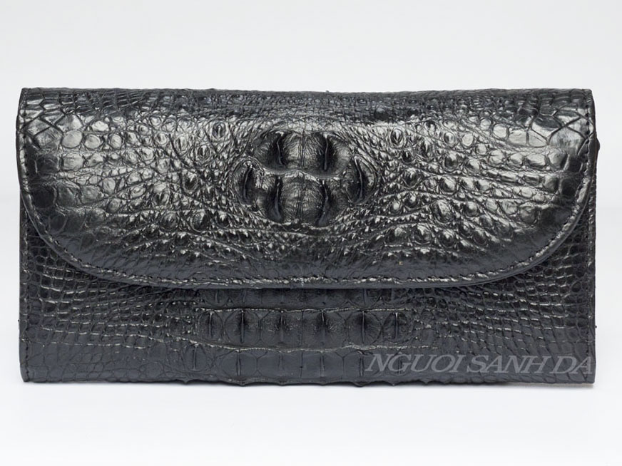 Ví cầm tay da cá sấu gù gai màu đen