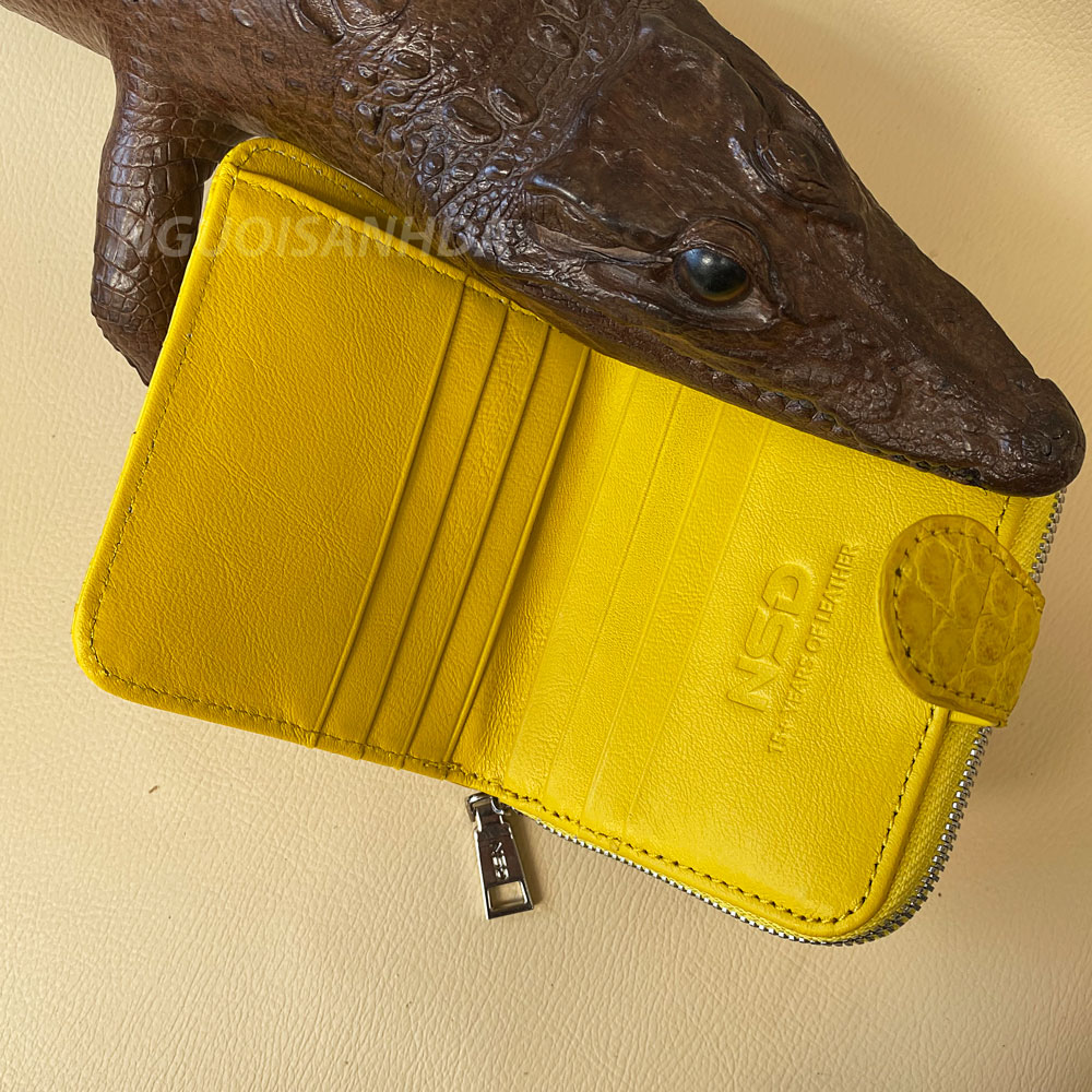 Mặt trong ví nữ da cá sấu mini màu vàng
